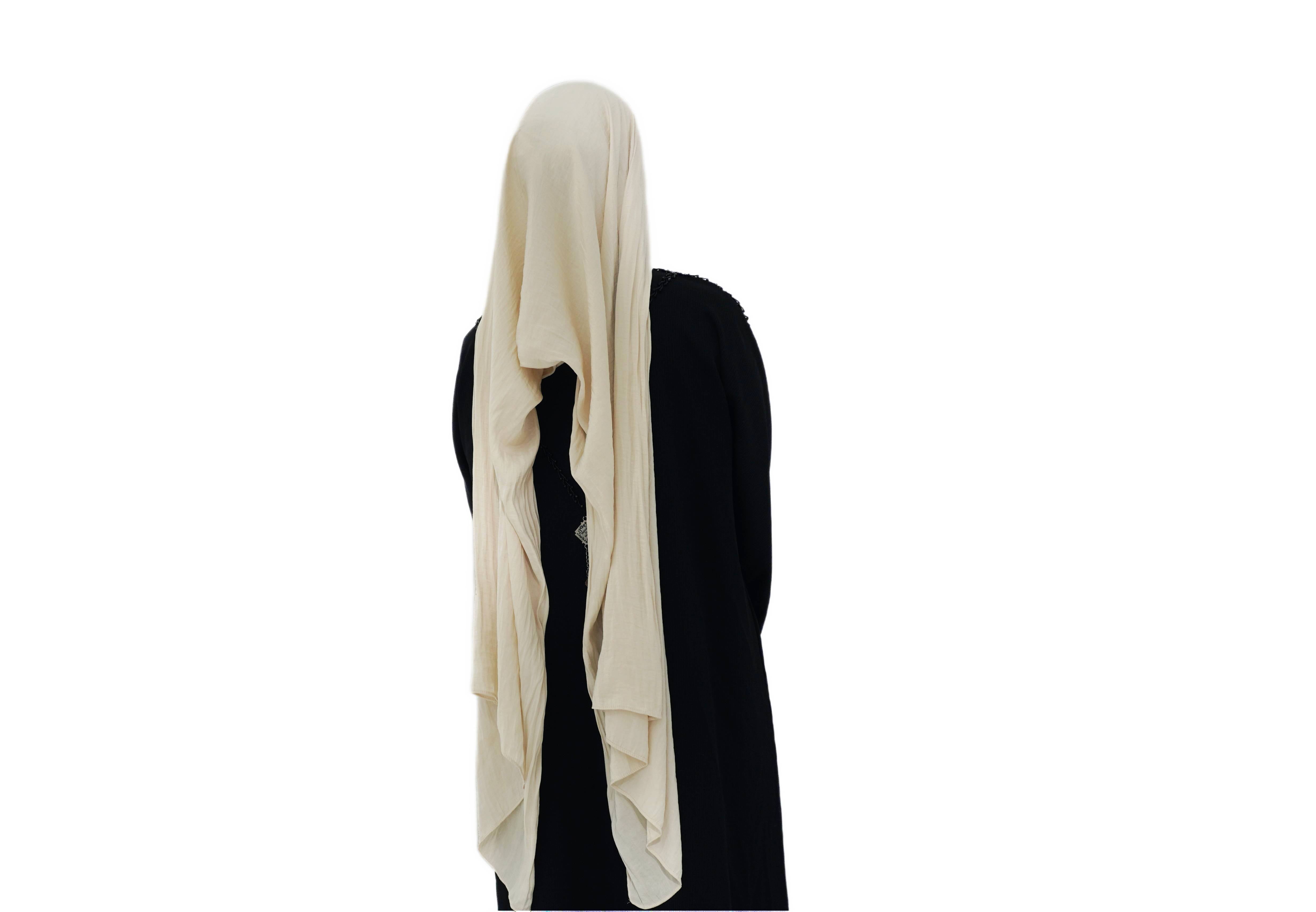 Hijab à enfiler beige soie mate