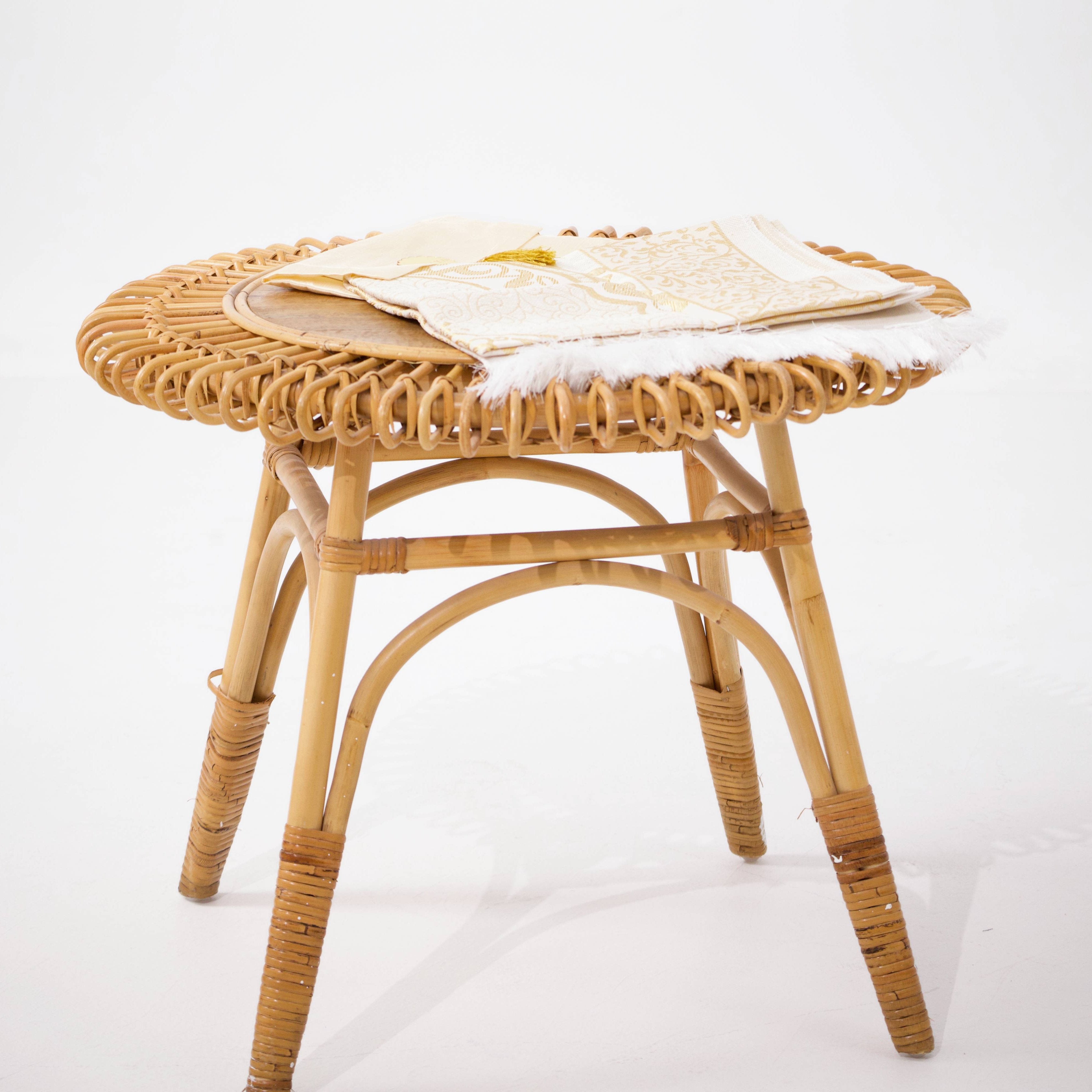 Tapis de prière brodé beige